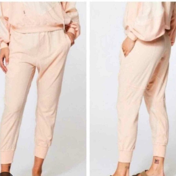 Young fabulous and broke peach Odin jogger. - Picture 2 of 15